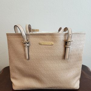 Michael Kors MK Signature Jet Set Travel Carryall Tote (Small), Color: Oyster